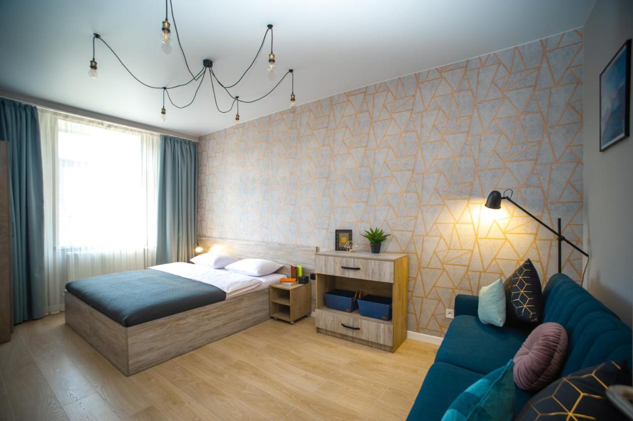 3 Bedroom, 2 Bathroom Apartment Near Forum Lviv Exterior photo