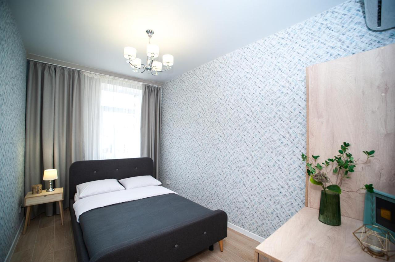3 Bedroom, 2 Bathroom Apartment Near Forum Lviv Exterior photo
