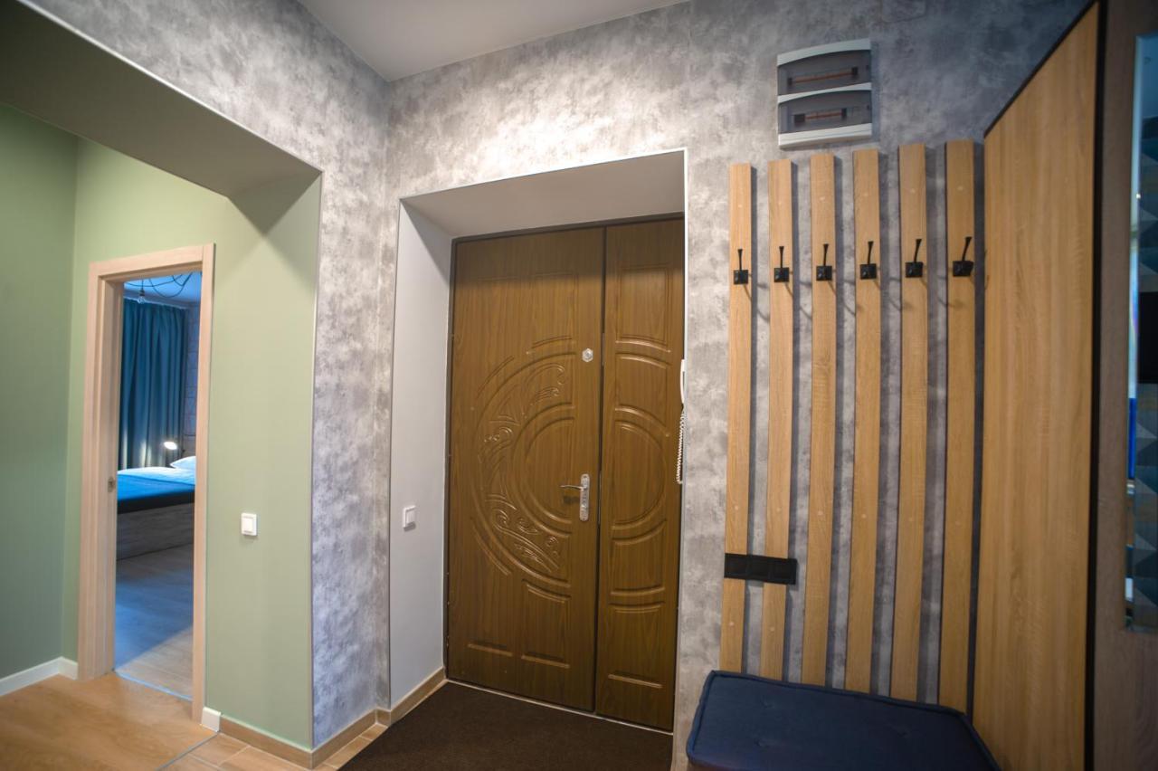 3 Bedroom, 2 Bathroom Apartment Near Forum Lviv Exterior photo