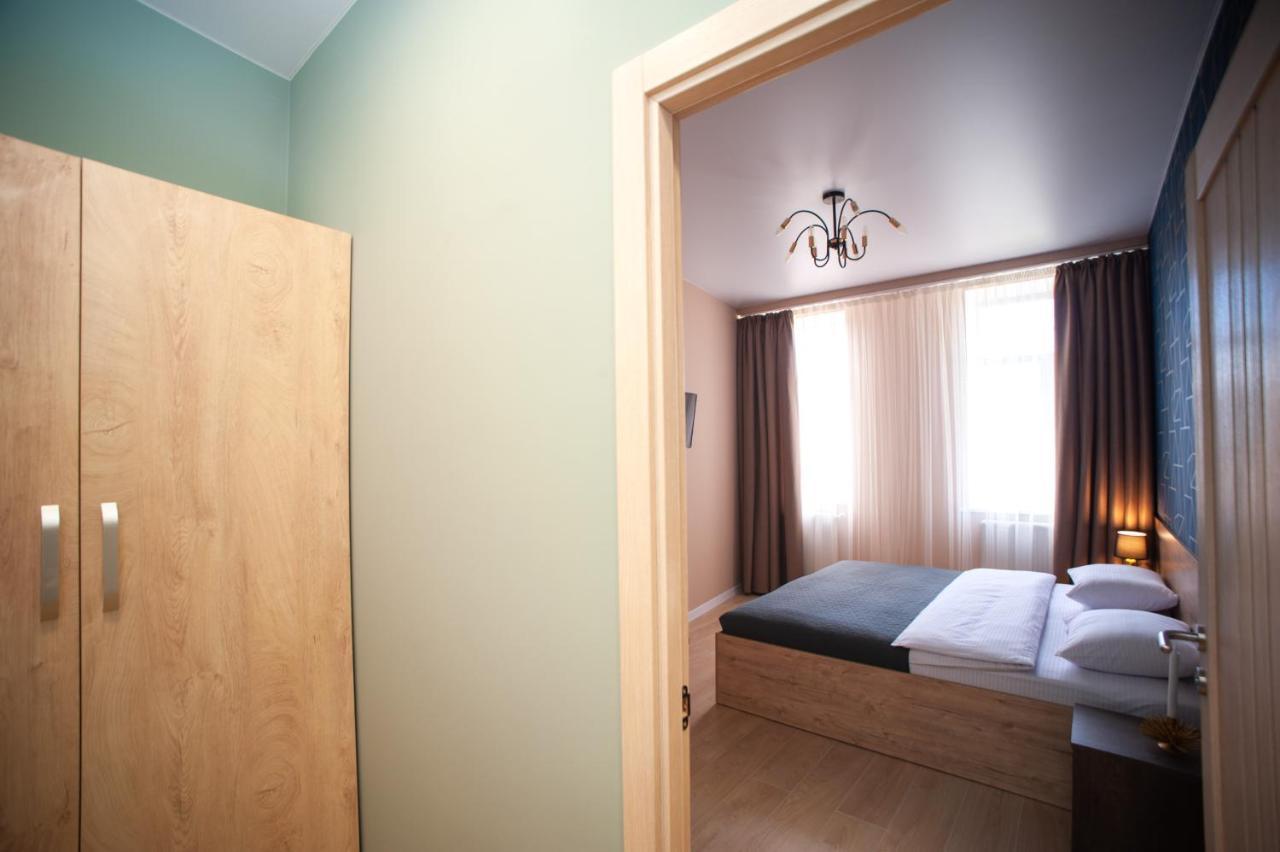 3 Bedroom, 2 Bathroom Apartment Near Forum Lviv Exterior photo
